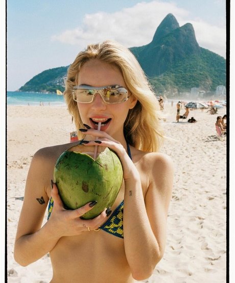 Fernanda Schneider star pornographic gallery