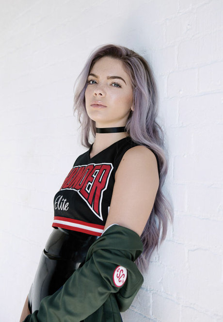 Louisa Johnson pretty star galleries