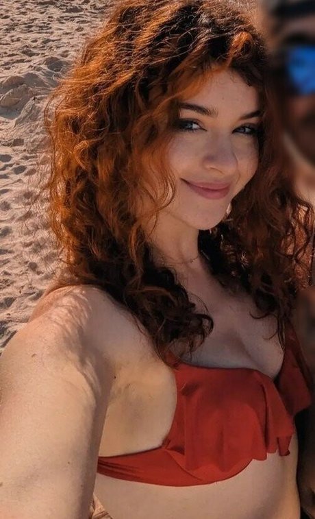 Chloe Lockley xxx actress photos