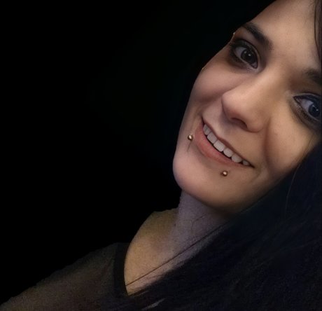 Kiwo star erotic pic