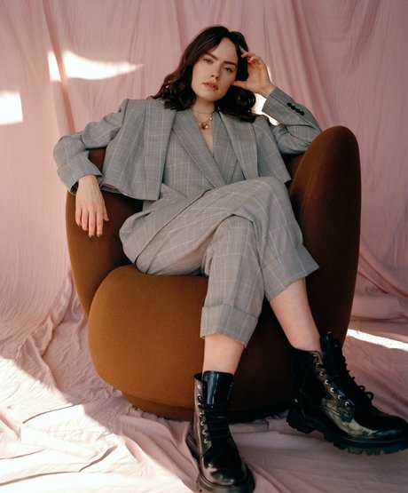 Daisy Ridley pornstar beautiful pic