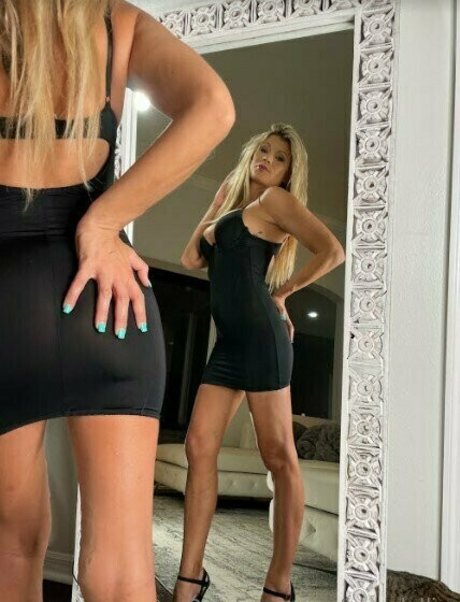 blondellie Profile pic