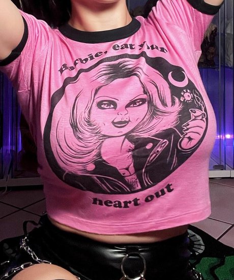 Laura Amuyus model pretty archive