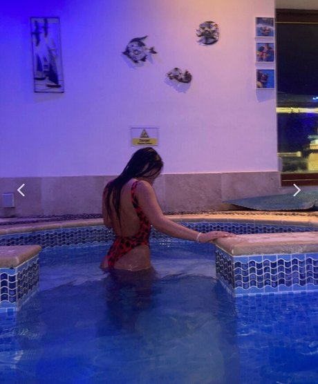 An Incredible Discovery pretty model pics