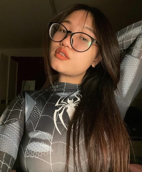 Thanyanan__Bow nude pornstar image