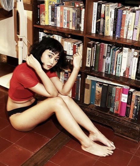 Yy mage nudes star pic