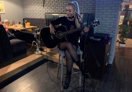 Anna Kostenko star perfect images