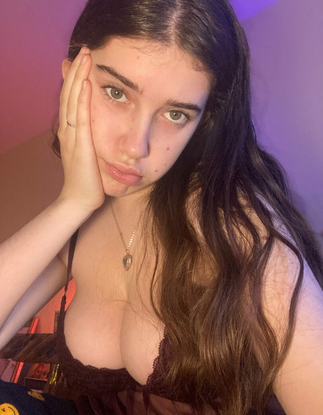 itsmollyyyrose again beautiful pornstar img