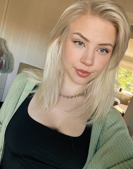 Majijej model high quality photo