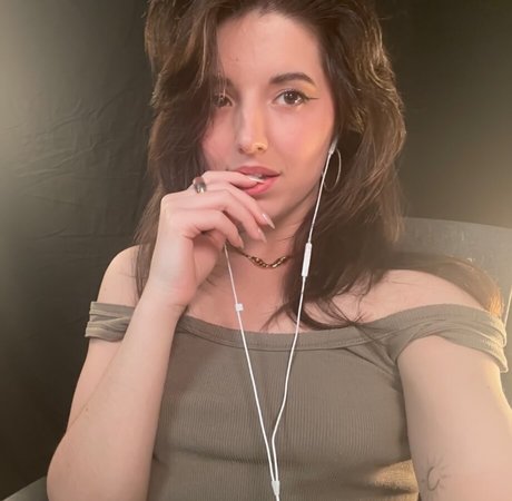 Slight Sounds ASMR free model images