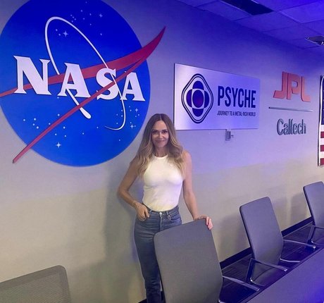 Vanessa Angel pornographic model galleries