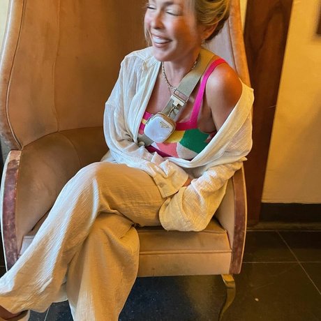 Colleen Wolfe star exclusive photo