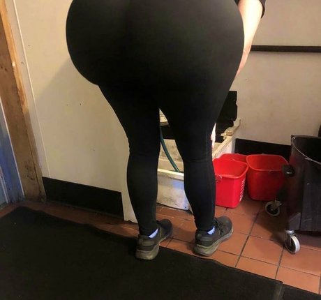 VtuberFefe model nudes photo