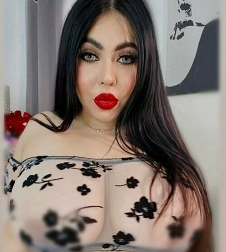 Louisa Ml sexy star pictures