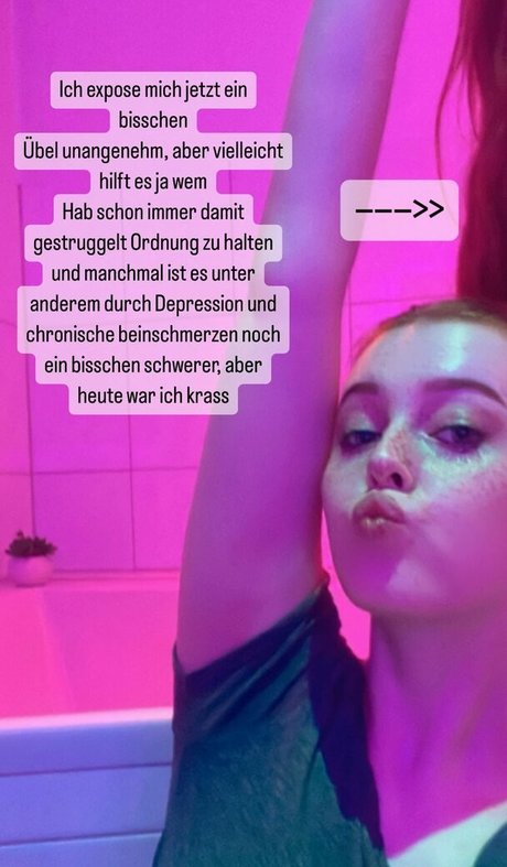 KDRkitten naked star picture