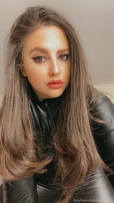 ava hadley star naked picture