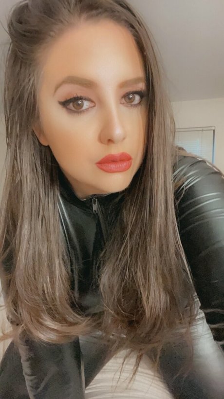 ava hadley nice star pic