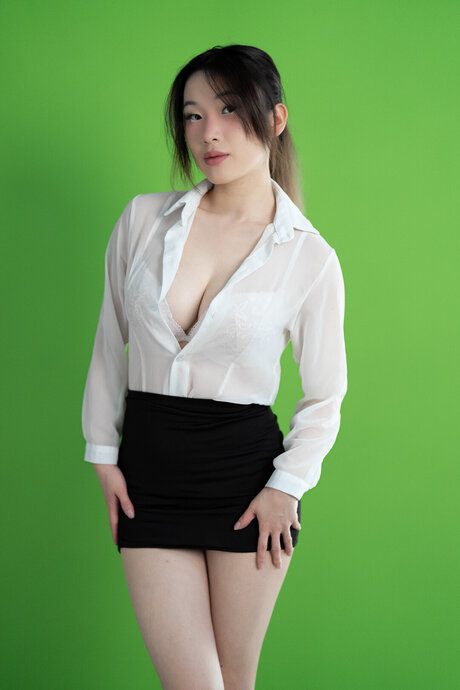 Lillietv erotic model photo