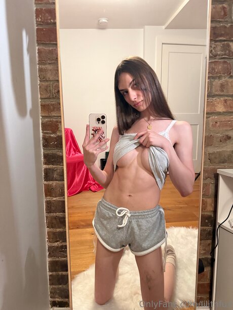 Lilithfux model beautiful picture