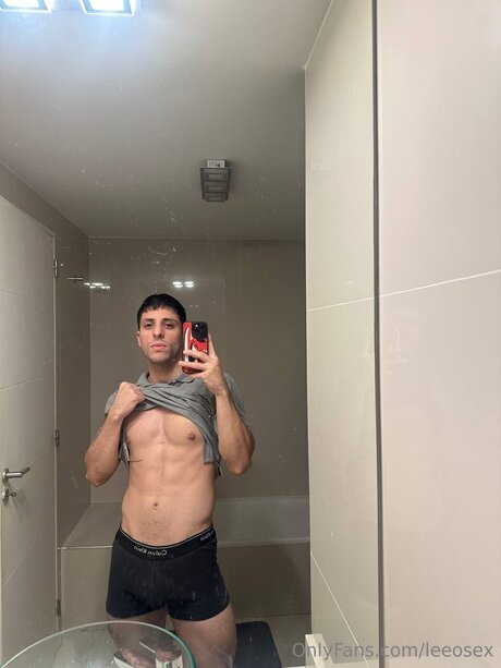 Leeosex pretty model pics