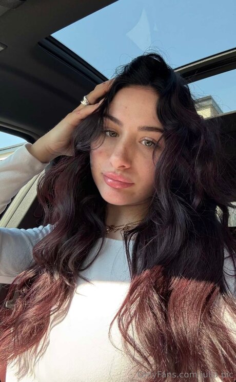 Julia Pic top actress img