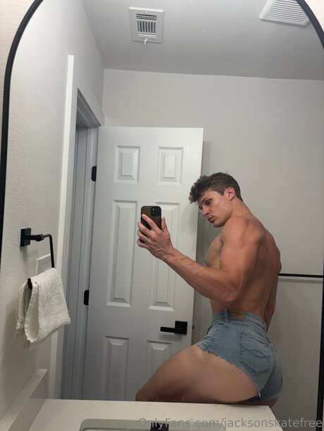 Jacksonskatefree pornographic star archive