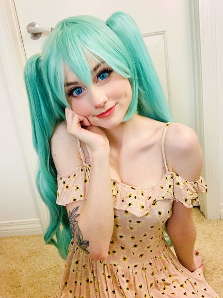 Mareesly pornographic actress picture