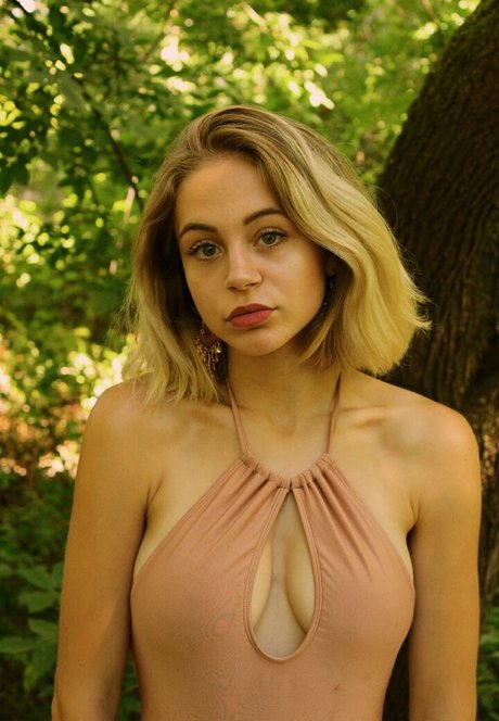 Athena bloome model pornographic pics