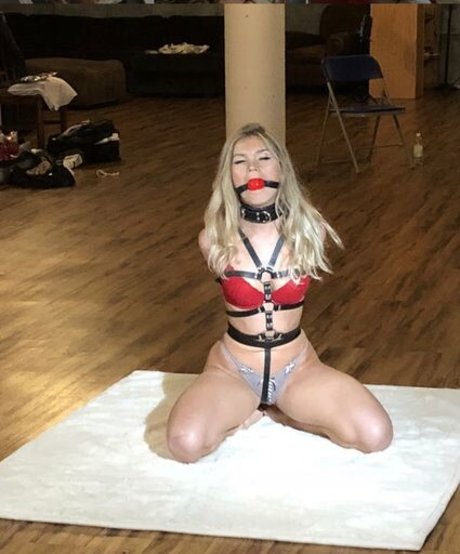 Taylor Kamphorst naked actress img