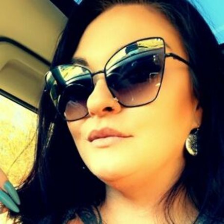 Andrea Zendejas art model pictures