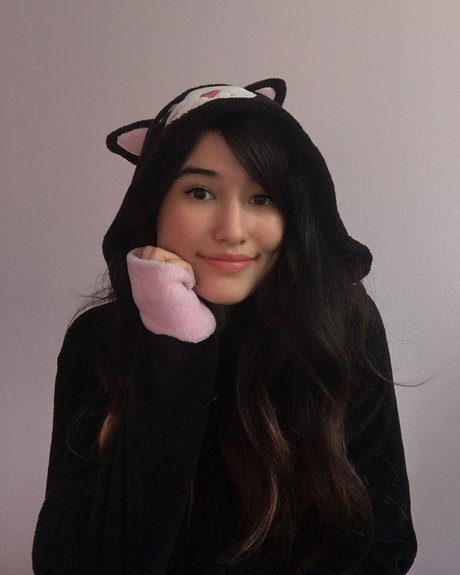 Lia SEXT ME pornstar galleries