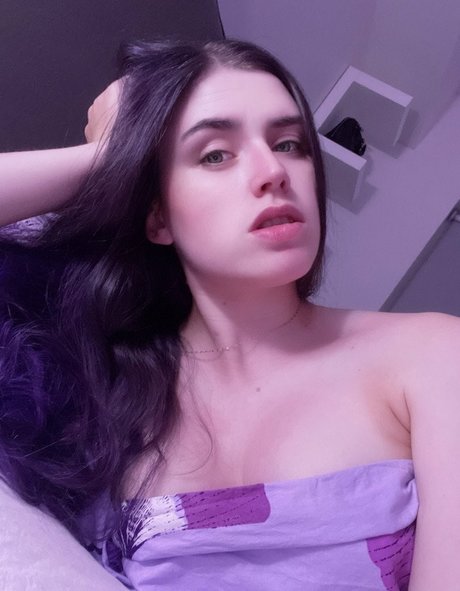 Adeline Frost star pornographic images