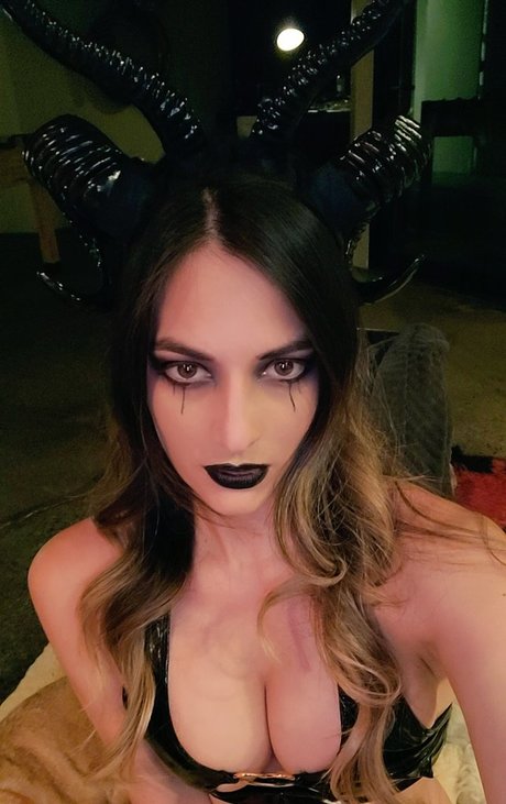 Kara Corvus pornstar xxx images