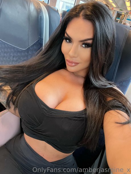 Amber Jasmine hot actress pictures