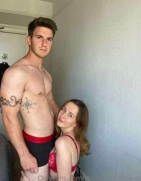 Strawberrykittenn pornstar hd images