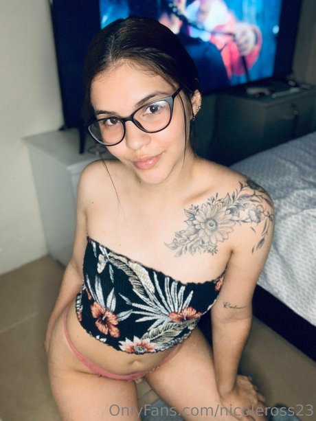 nicole ross 23 pornstar sex gallery