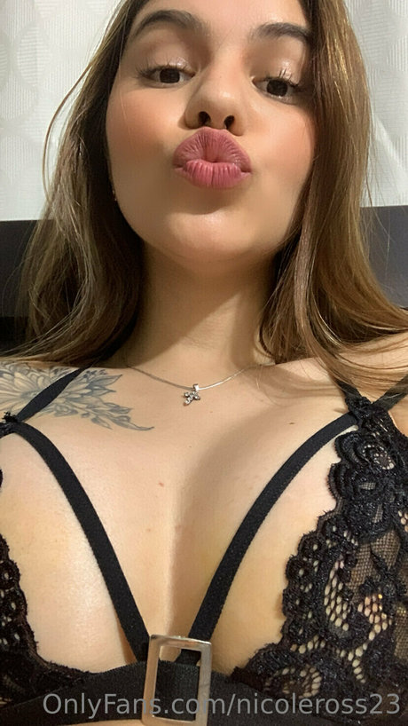 nicole ross 23 pornstar pretty galleries