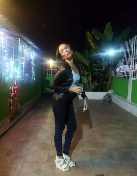 Fyorenzana model free picture