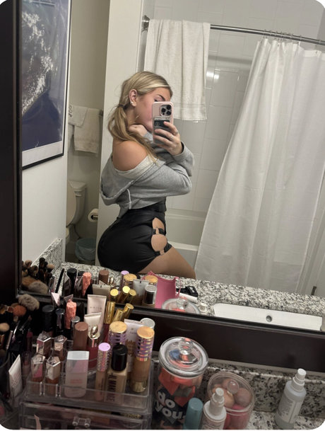 Breckie Hill star nudes img