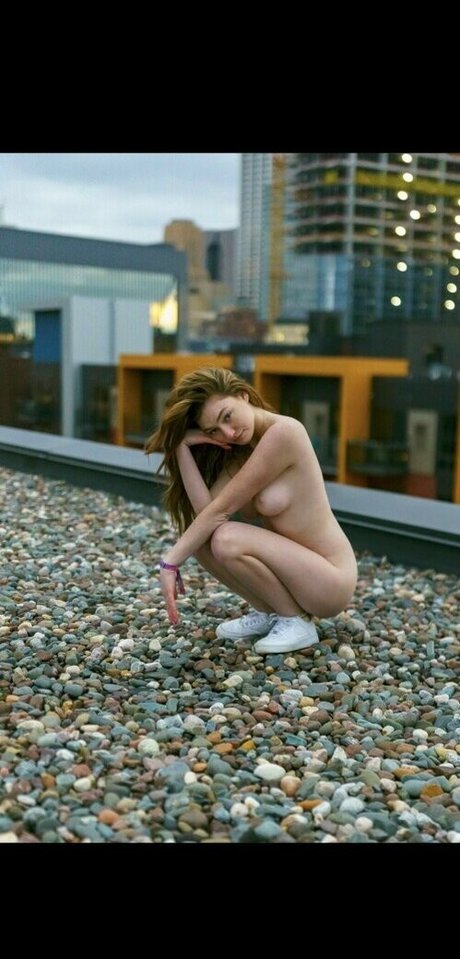 Lacy Lotus free pornstar pic