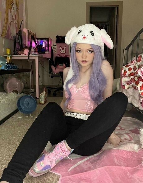 Strawbeariemilkk pretty model pictures