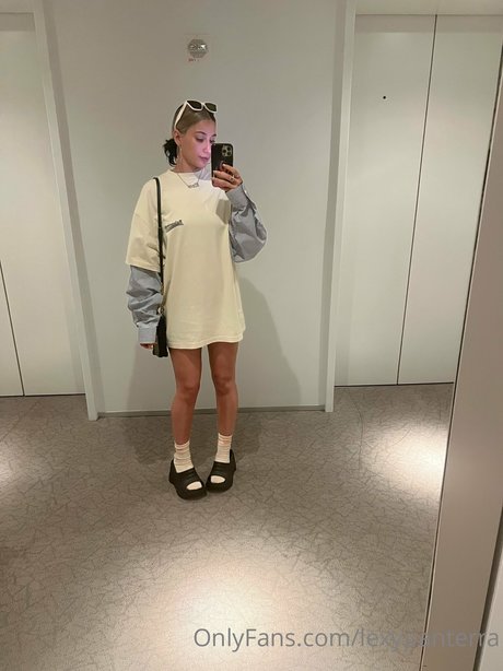 Alexis Afshar hot pornstar pic