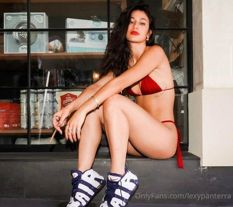 Alexis Afshar star top gallery