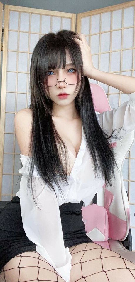 synners model perfect photos