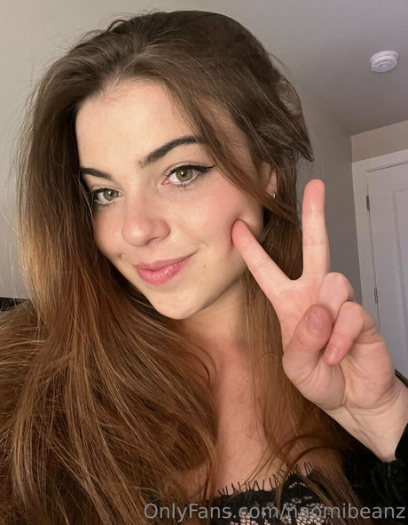 naomibeanz nudes actress galleries