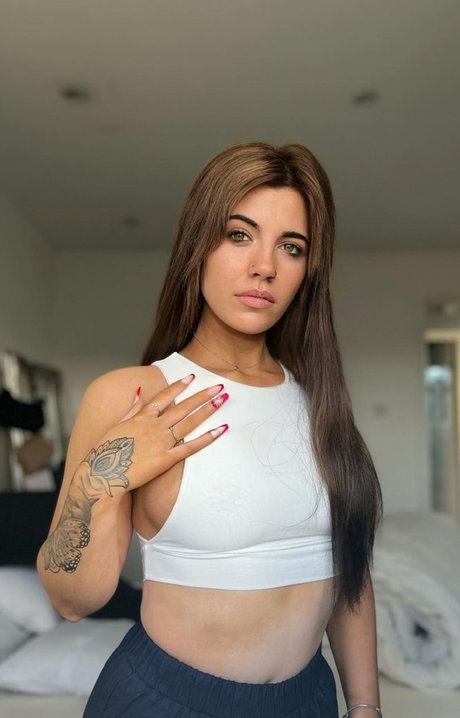 Megann22 erotic model pic