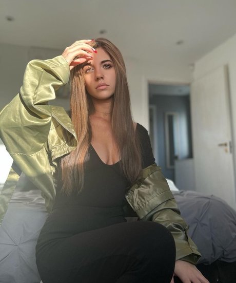 Megann22 sex model pics