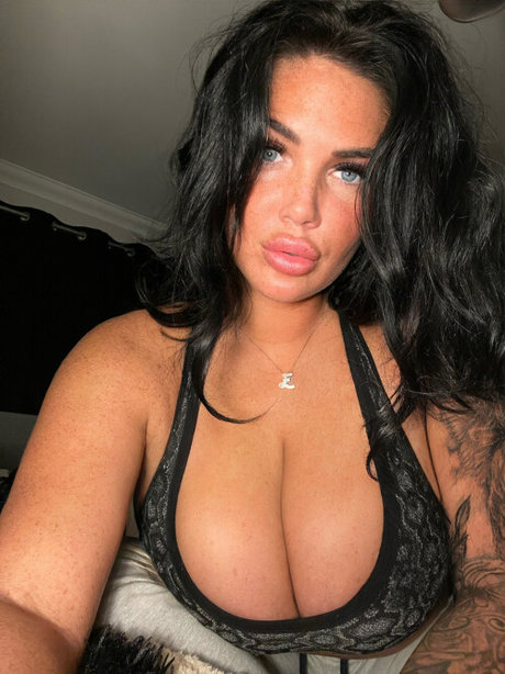 Emma Leigh pornstar exclusive pic