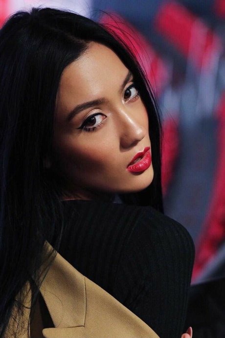 Yoona Lee model free img