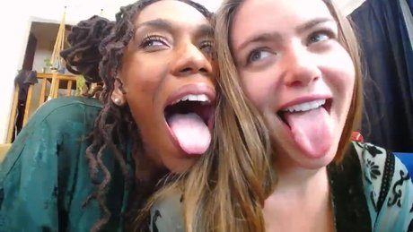 AwesomeKate art model archive